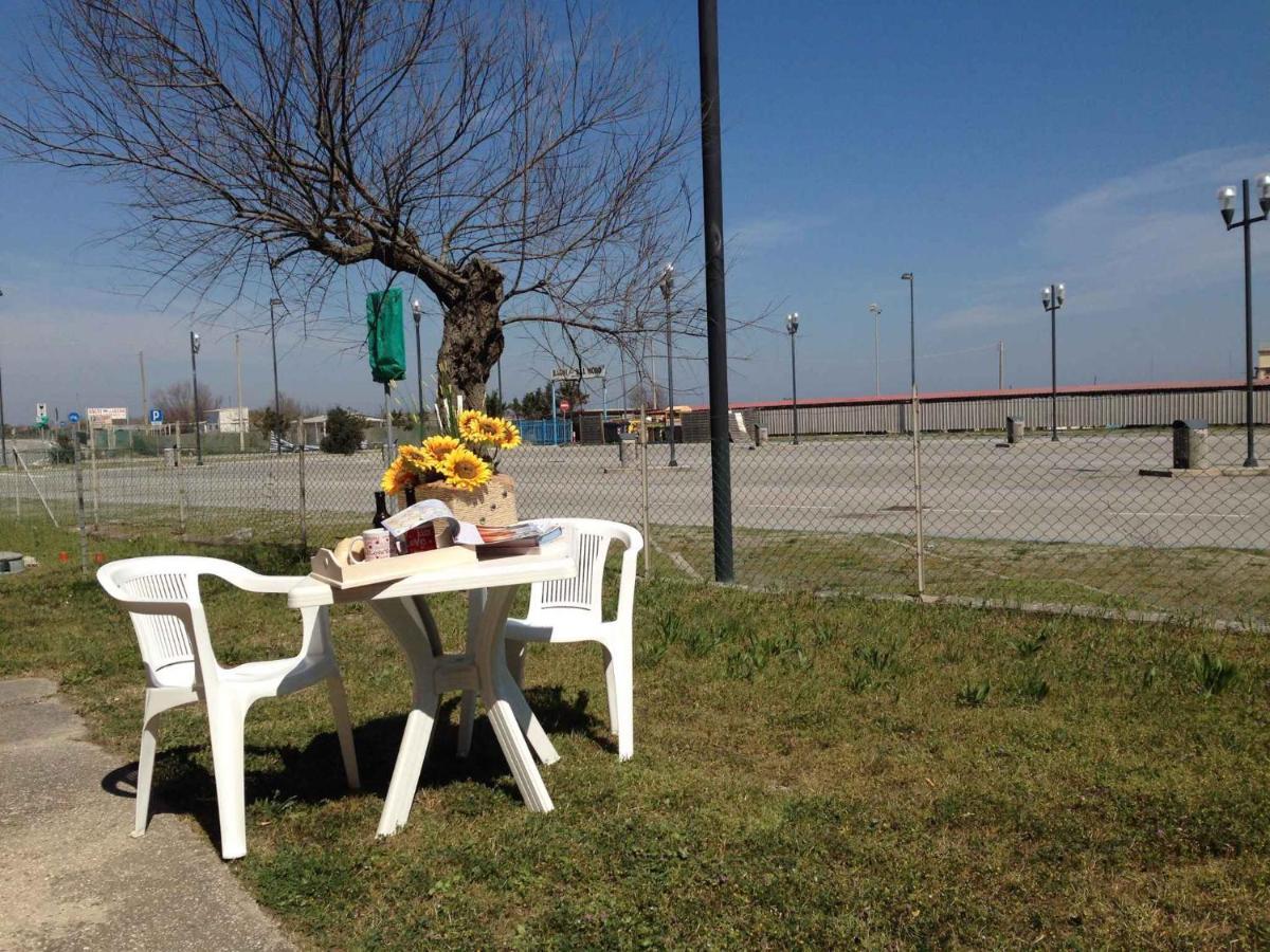 One-Bedroom Apartment Rosolina Mare Near Sea 1 エクステリア 写真
